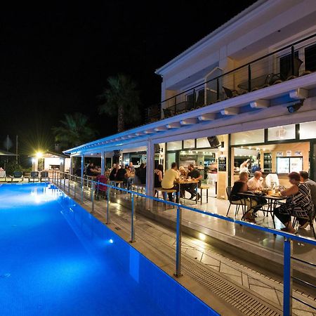 Kavos Plaza Hotel Buitenkant foto