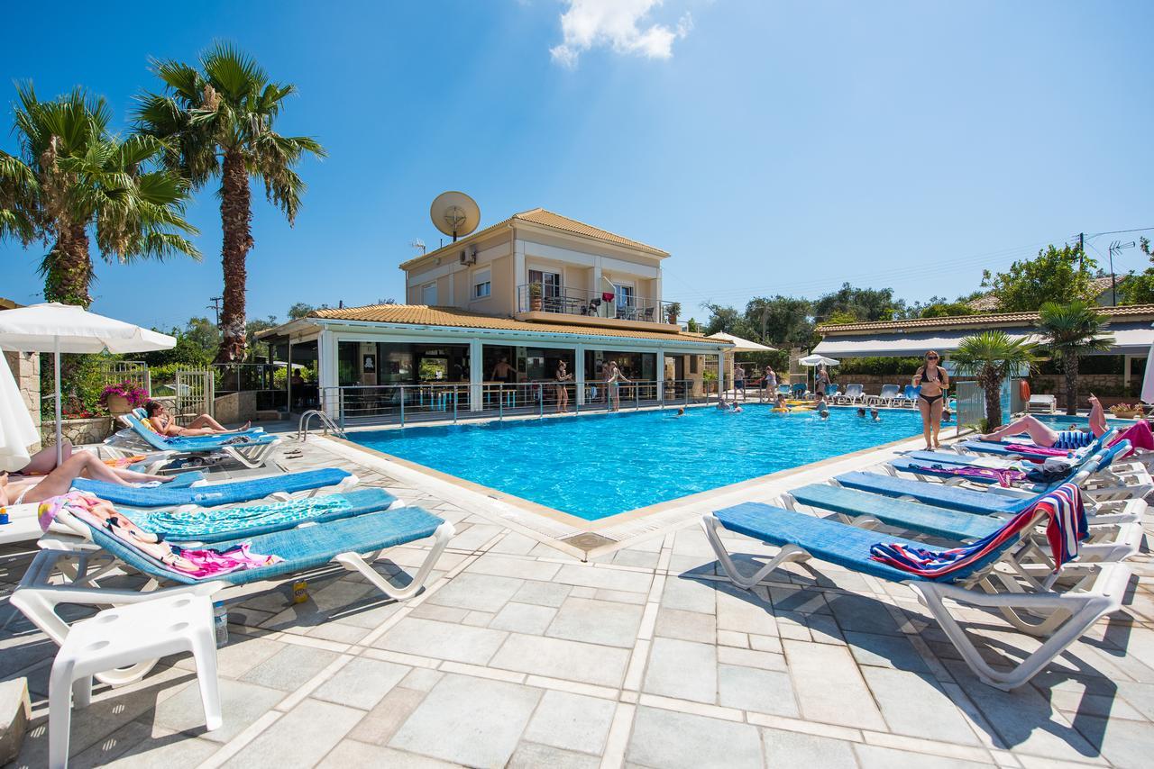 Kavos Plaza Hotel Buitenkant foto