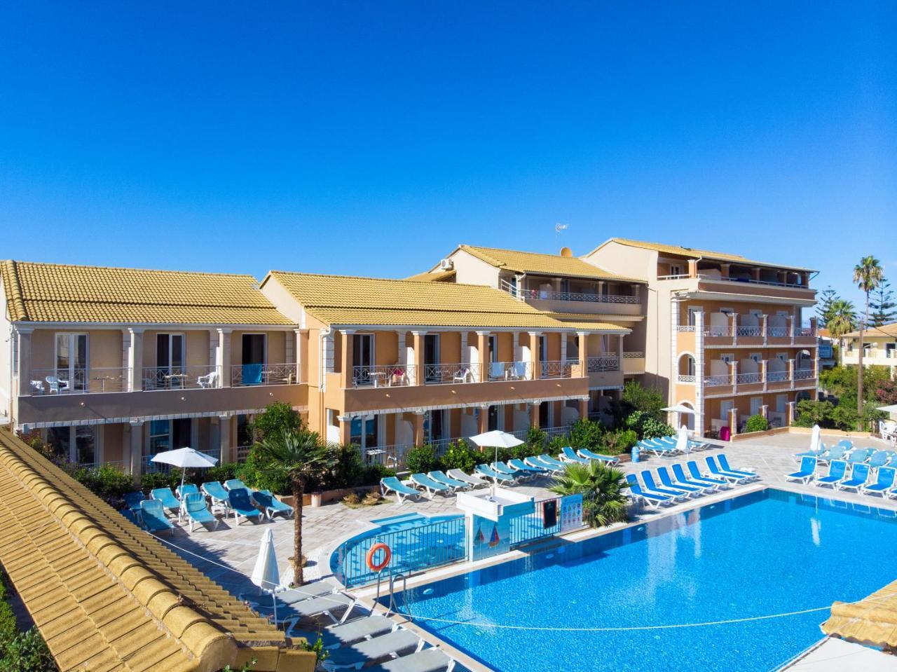 Kavos Plaza Hotel Buitenkant foto