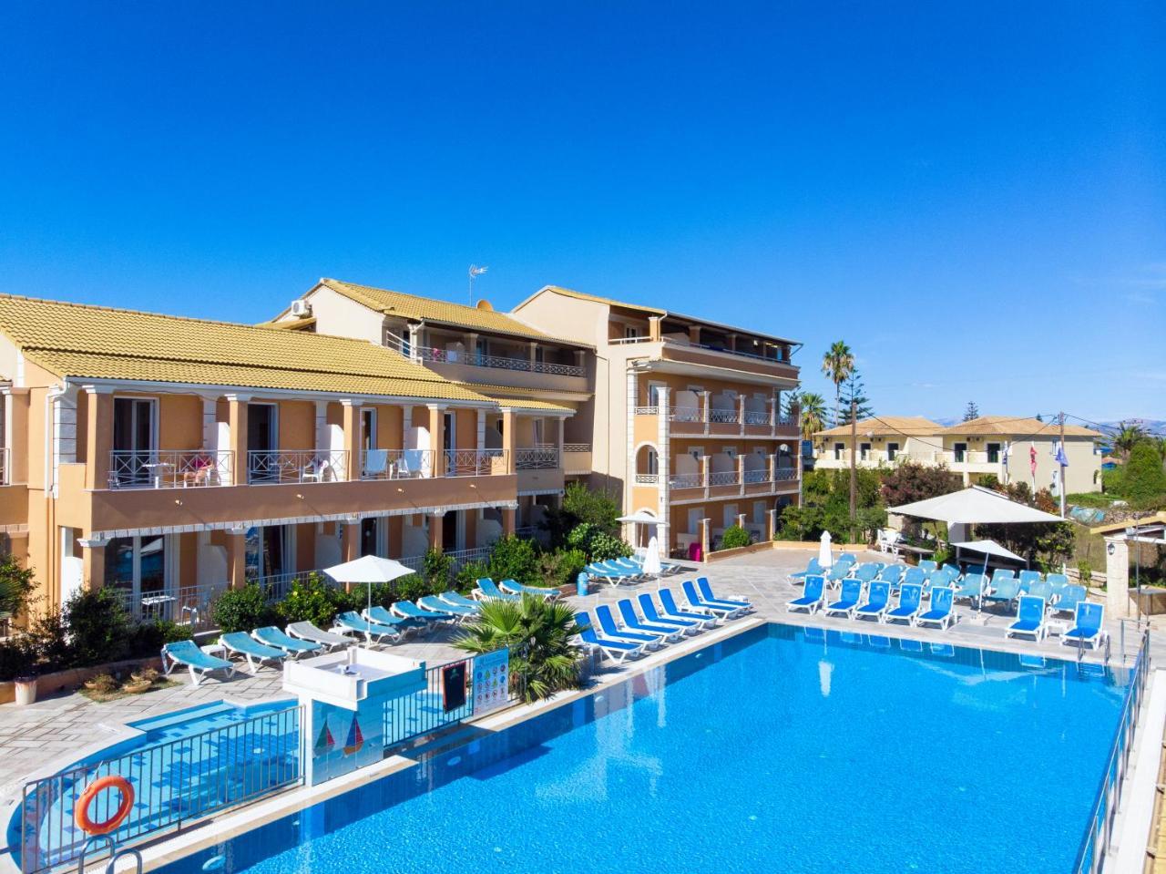 Kavos Plaza Hotel Buitenkant foto