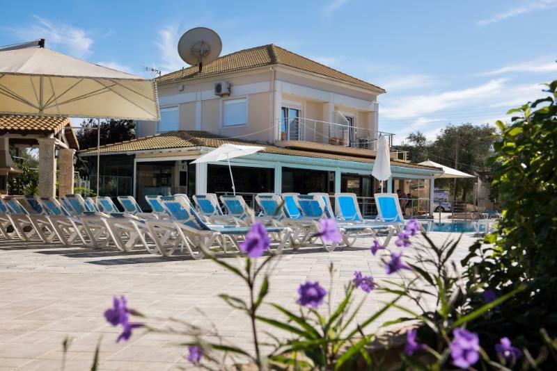 Kavos Plaza Hotel Buitenkant foto